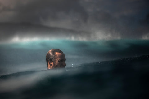 Photographer Alex Voyer shooting with Outex at Teahupoo's famous Surf Break 6