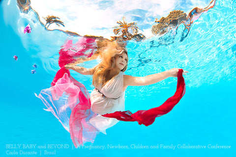 Images de l'ambassadrice Outex Carla Durante en photographie de mode sous-marine