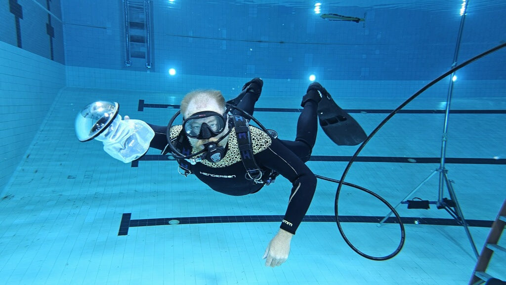 Damon Loble behind the scenes with the Outex underwater housing system