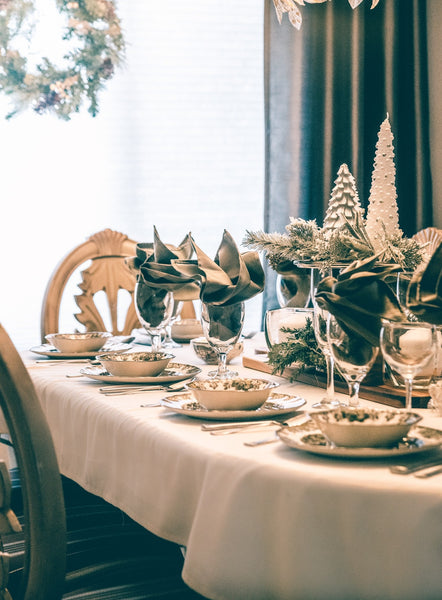 winter theme dinner table