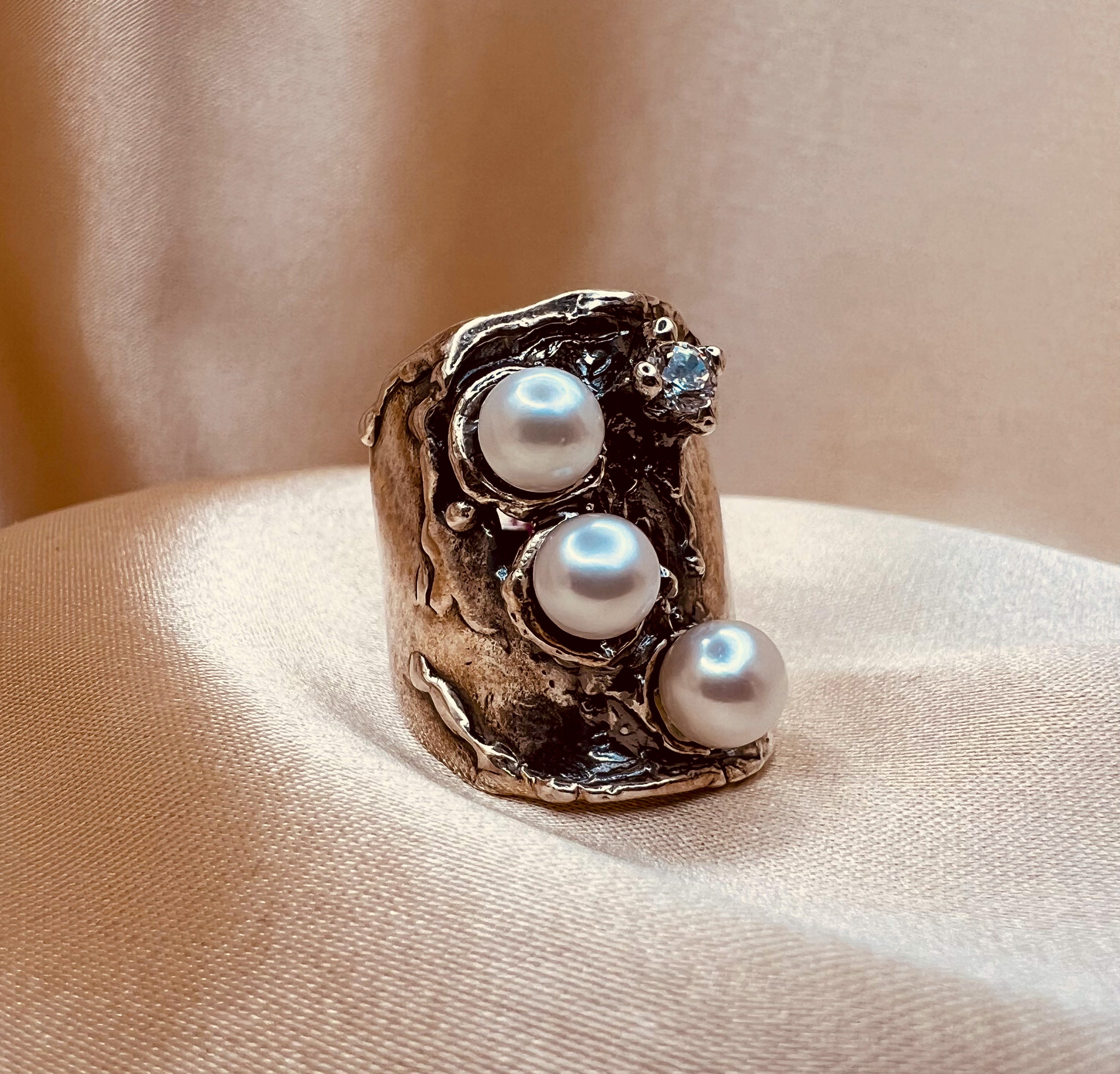 Goddess Tara Sunrise double white sapphire silver circles ring WTR01 –  Annika Rutlin