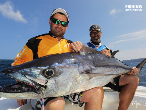 FISHING ADDICTION Great Barrier Reef Dogtooth Tuna