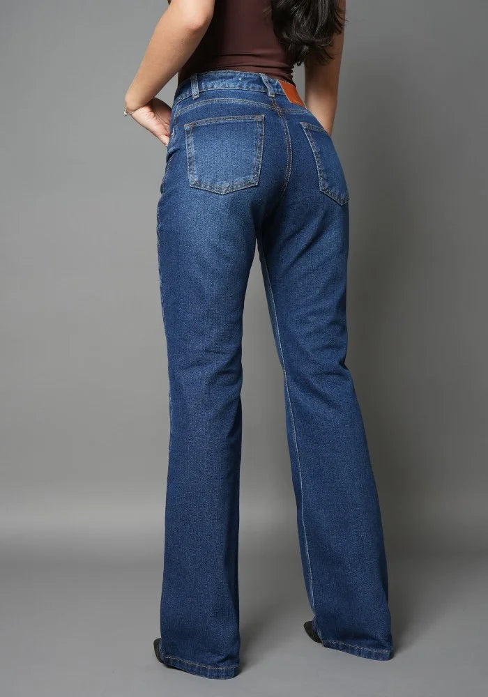 Jean  Rígido Flare Color Azul Oscuro hombre Descubre el Jean para Hombre