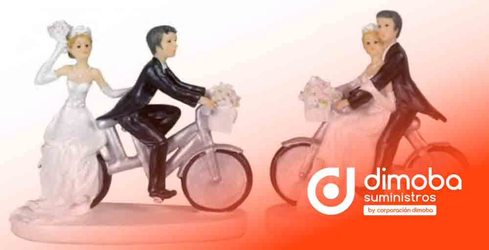 Pareja Novios Bicicleta Celebración. Tipo Muñecos para Tartas de Boda Originales