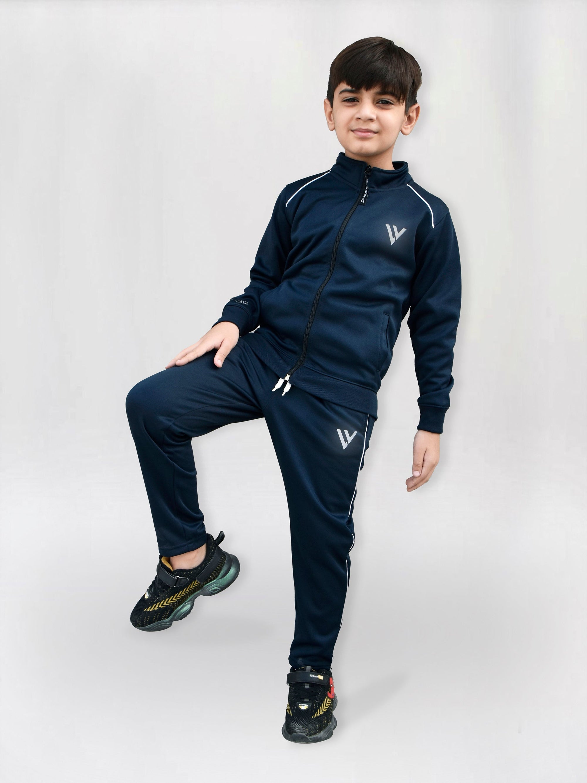 Kid Luxury LV Tracksuits DN26020641 – GLV Store