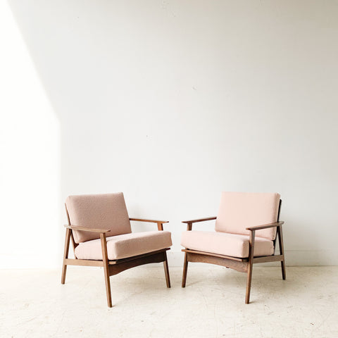 blush mid century chair