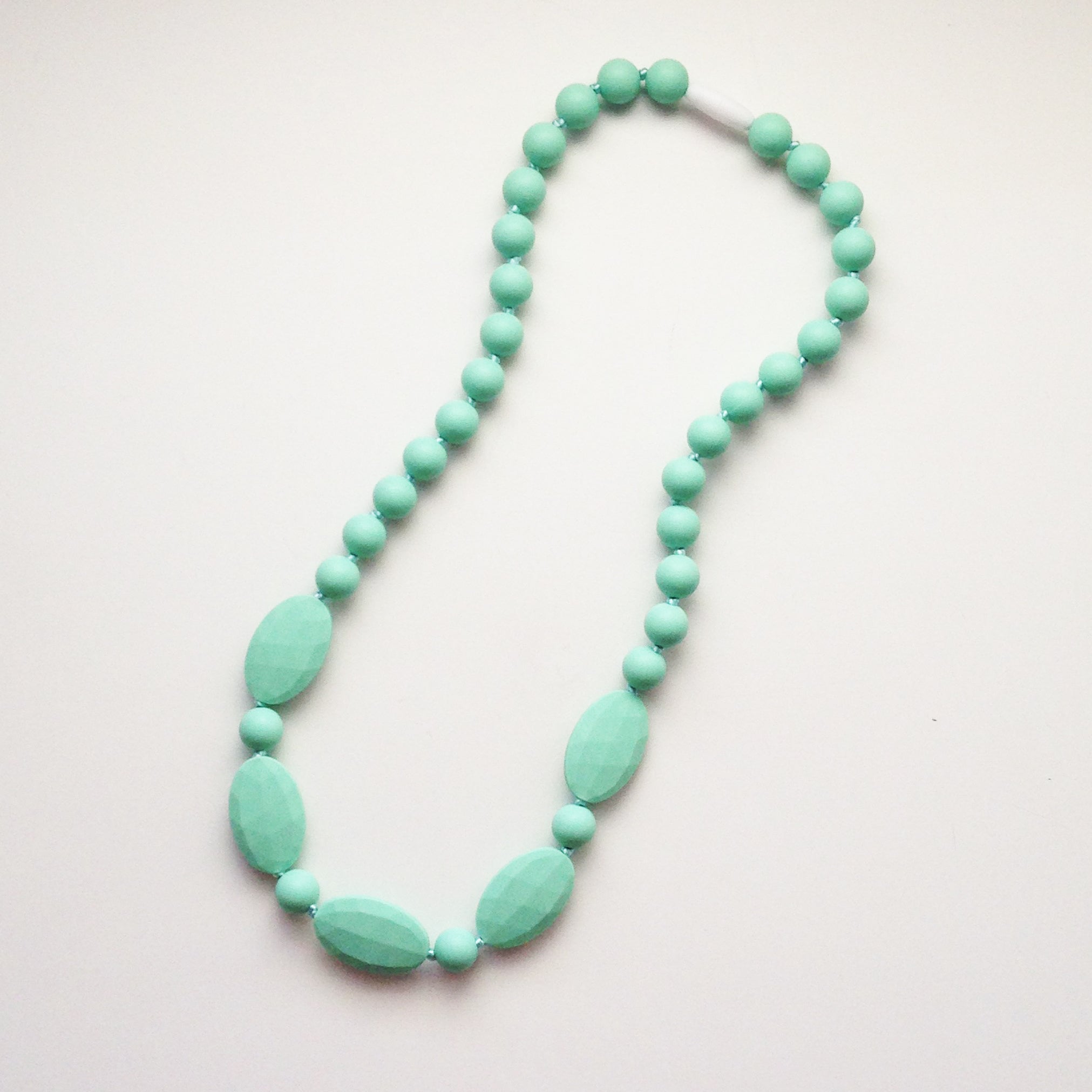 silicone teething necklace