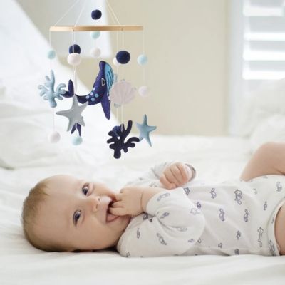 mobile-bebe-pour-lit-éveil-baleine