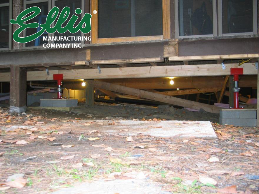 Porch Floor Support on Cabin - Ellis MFG Steel Shores