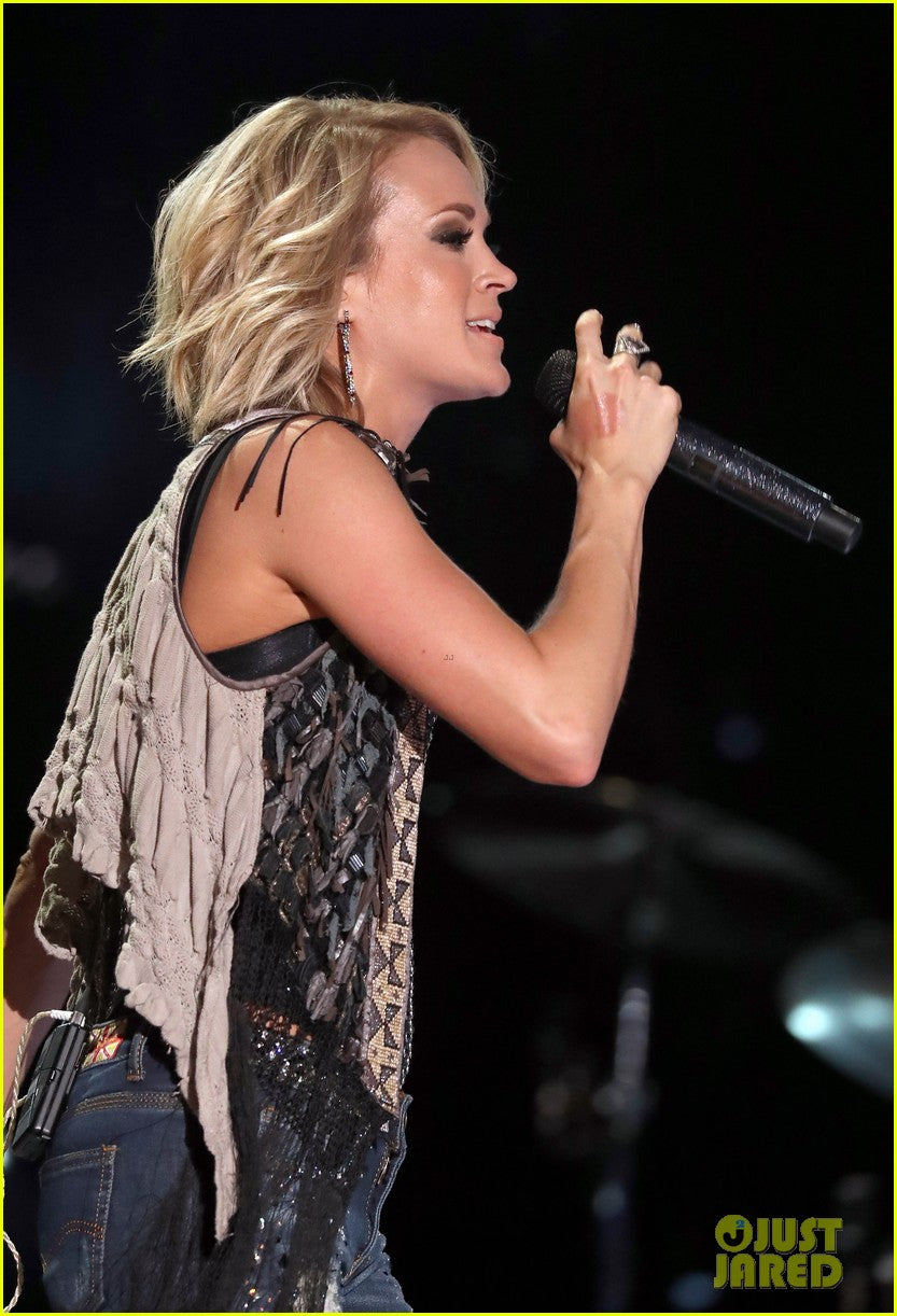 Carrie Underwood in Machine Jeans