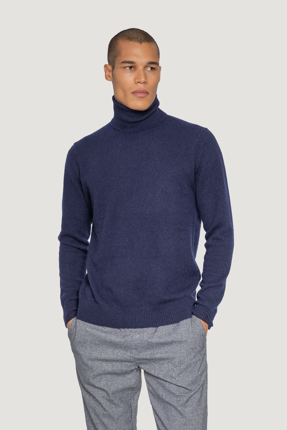 Classic Cashmere Turtle Neck Sweater