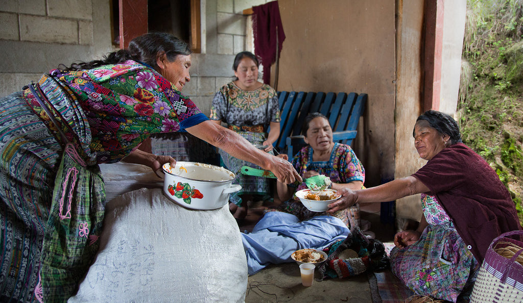 Mayan Hands artisan partners share a meal