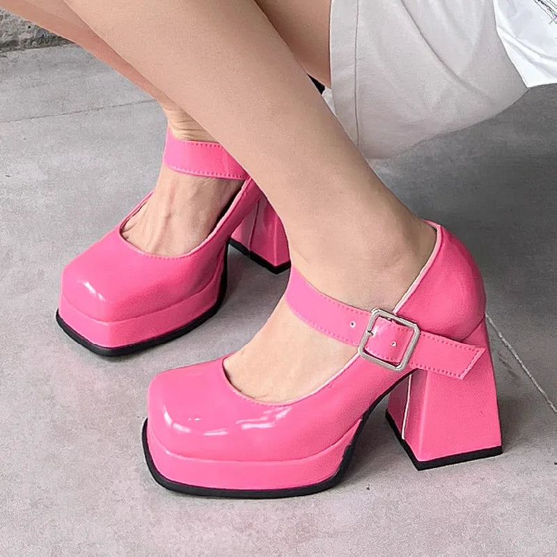 Mocassin Mary Jane vernis à talon carré
