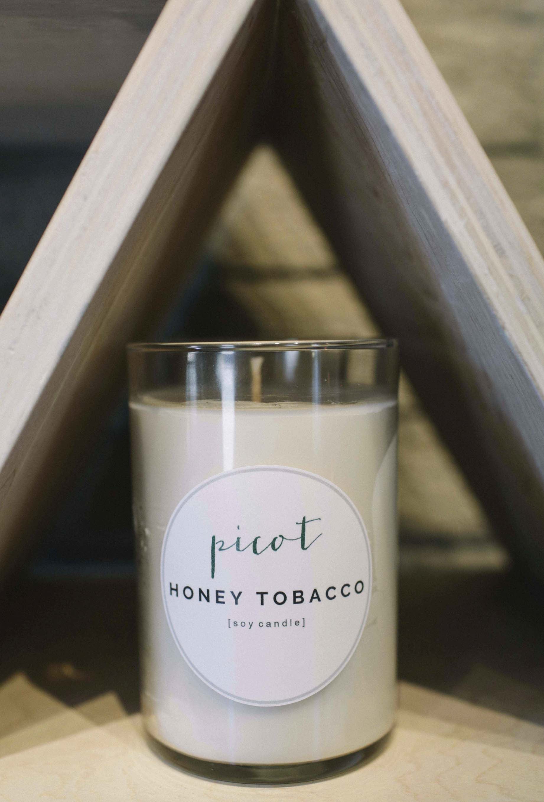 Picot Honey Tobacco Soy Candle