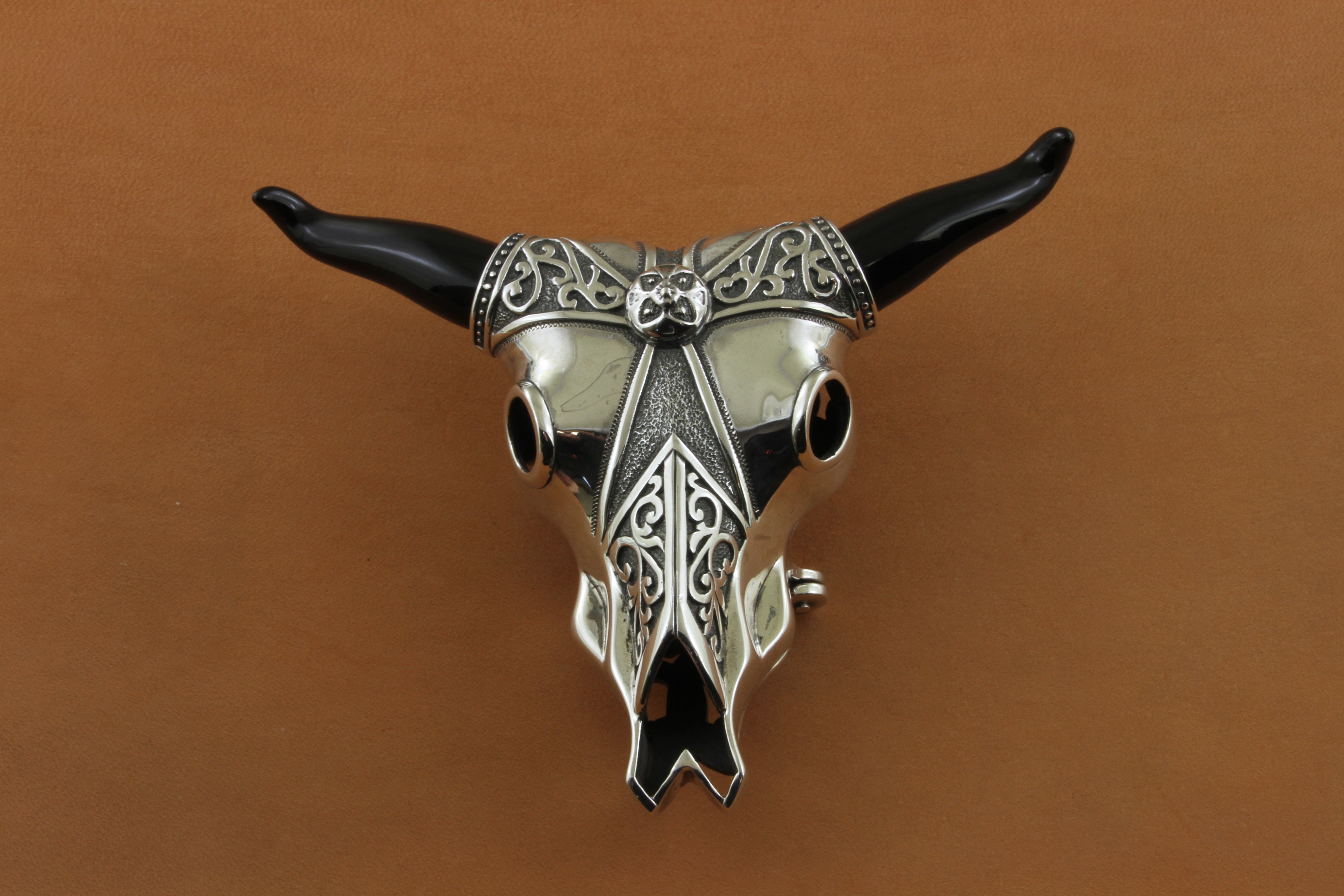 SS Cow Skull w/ Onyx Horns