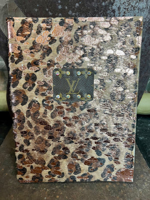 0910 LV Journal/Notebook-Giraffe – Absolutely Abigail's