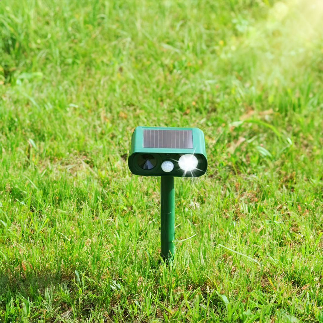 Donrams - Infrared Solar Powered Animal Pest Repeller