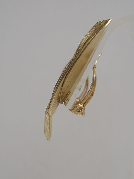 WHITING DAVIS Goldtone Leaf Earrings Clip Style Designer Vintage Jewel ...