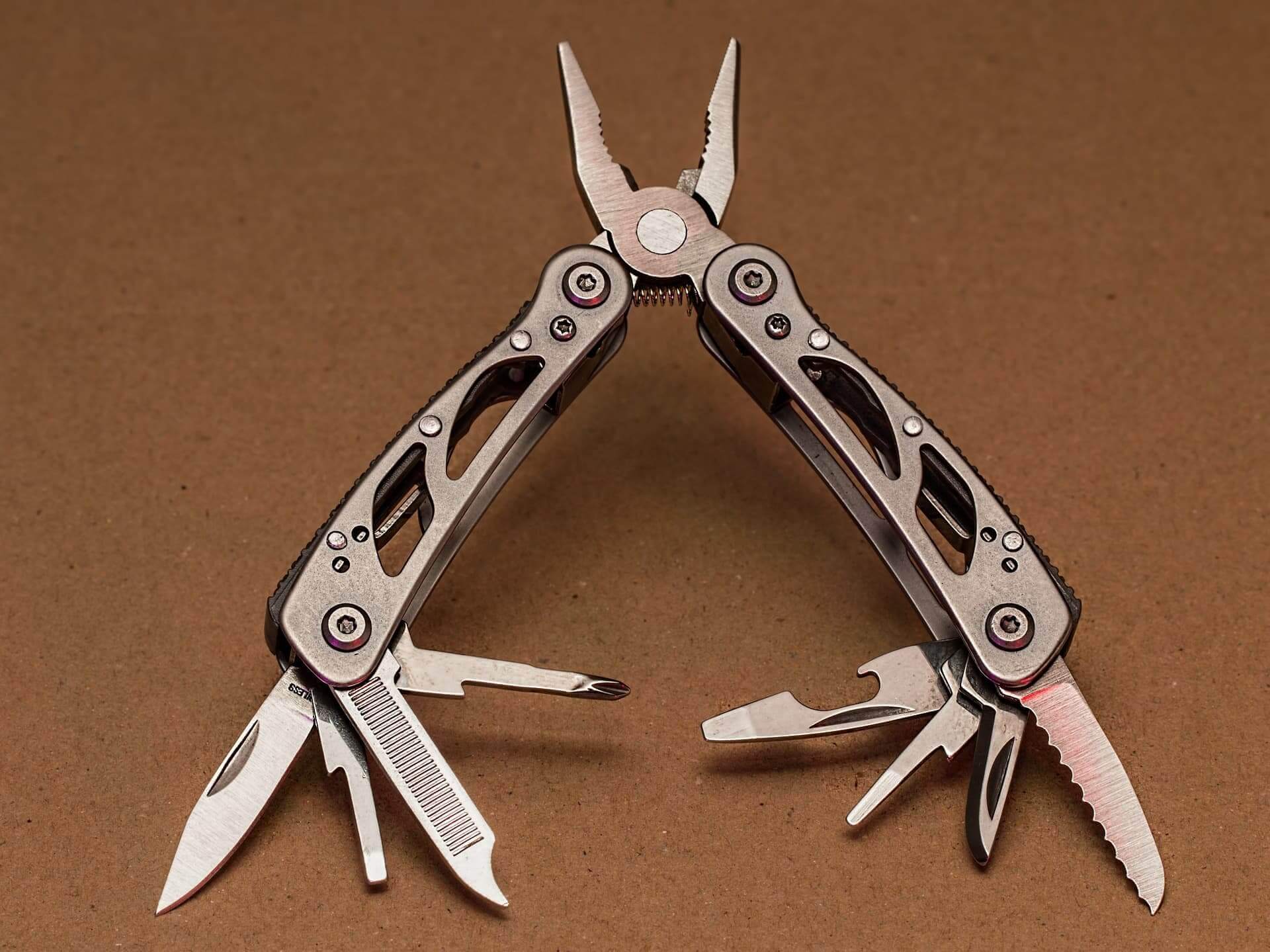 Multi-Tool or Toolkit Pros and Cons of Each