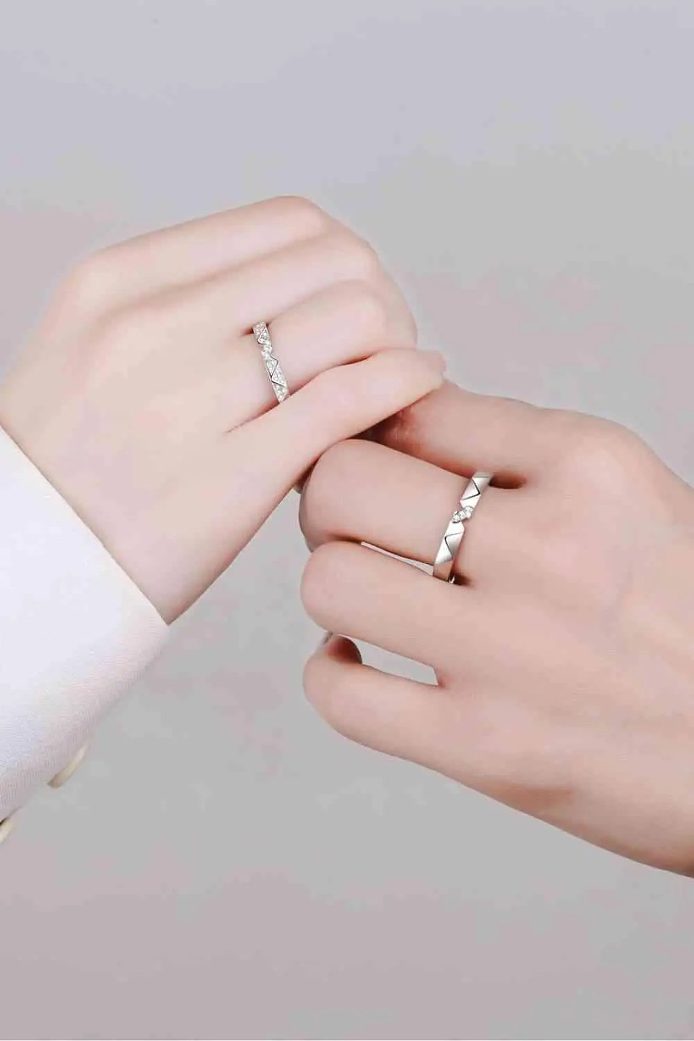 "Timeless Sparkle: Moissanite Rhodium-Plated Ring"