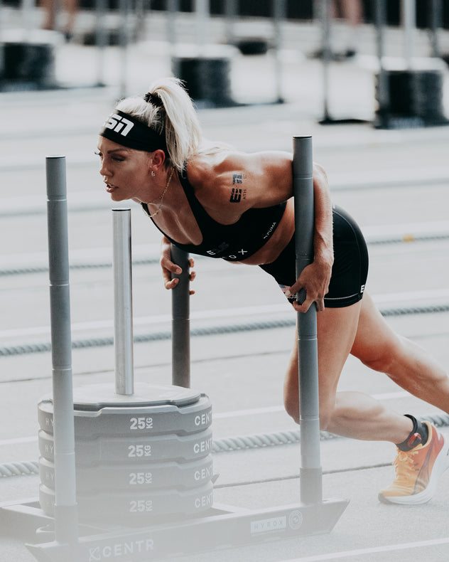 Megan Jacoby beim Sled Push Workout