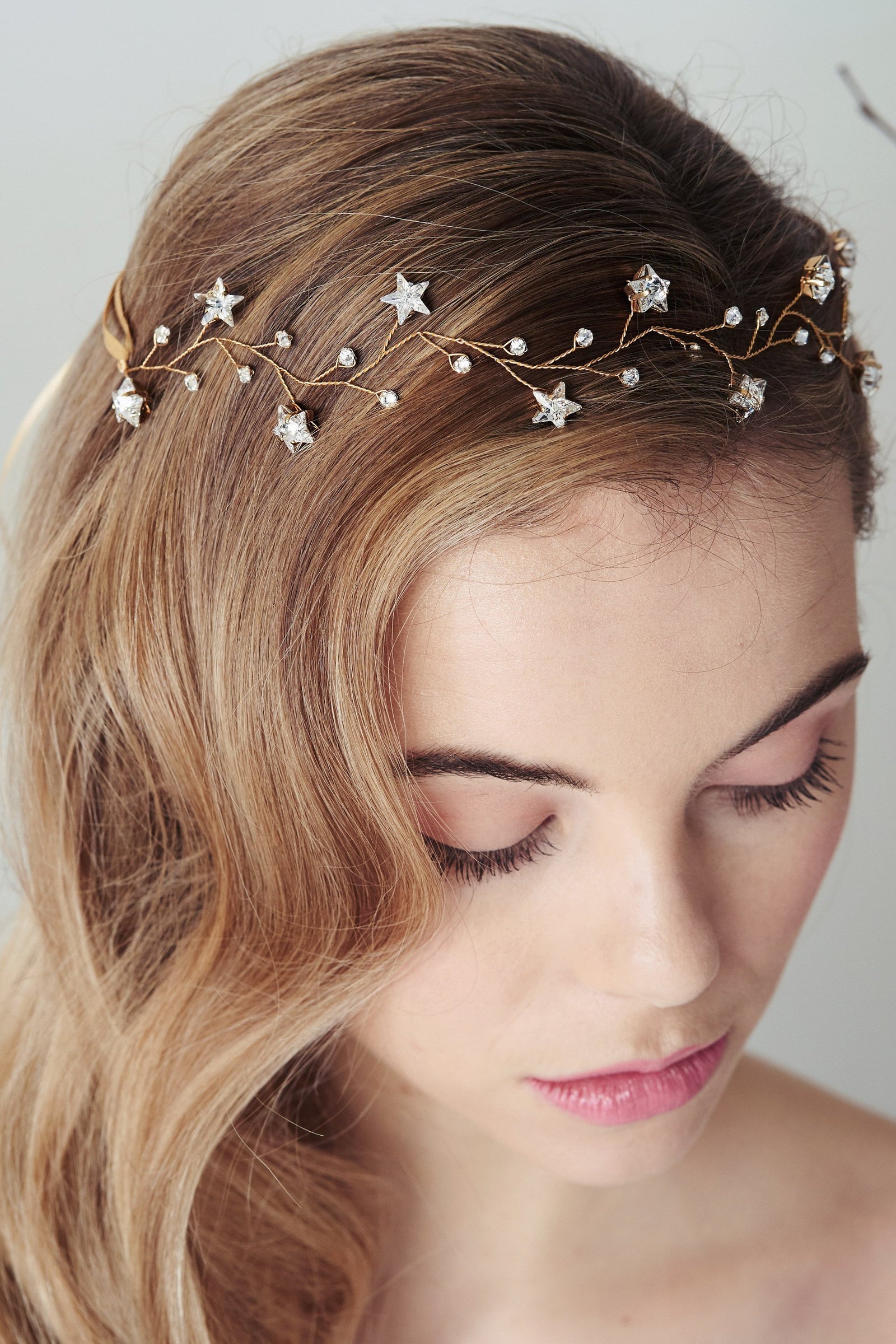 12 Stunning Bridal Hair Accessories for Your Wedding Day