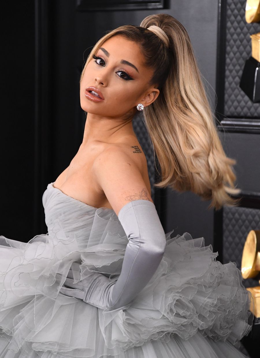 62nd Annual GRAMMY Awards - Arrivals LOS ANGELES, CALIFORNIA - JANUARY 26: Ariana Grande arrives at the 62nd Annual GRAMMY Awards at Staples Center on January 26, 2020 in Los Angeles, California. (Photo by Steve Granitz/WireImage)