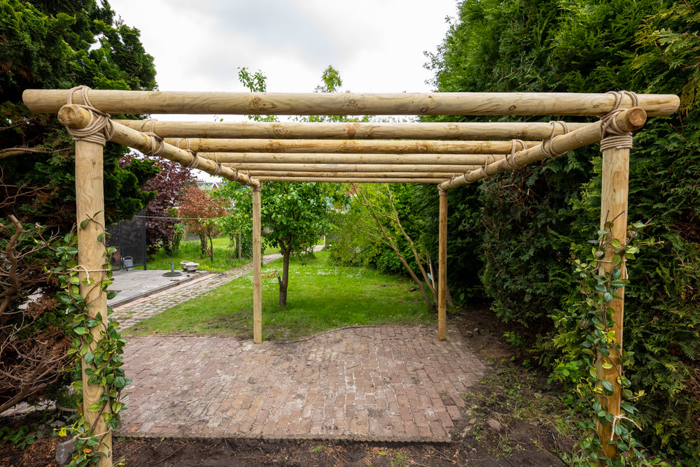 Pergola-Rundpfosten mit Seil