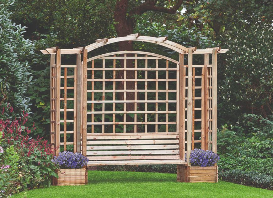 rozenboog pergola met tuinbank