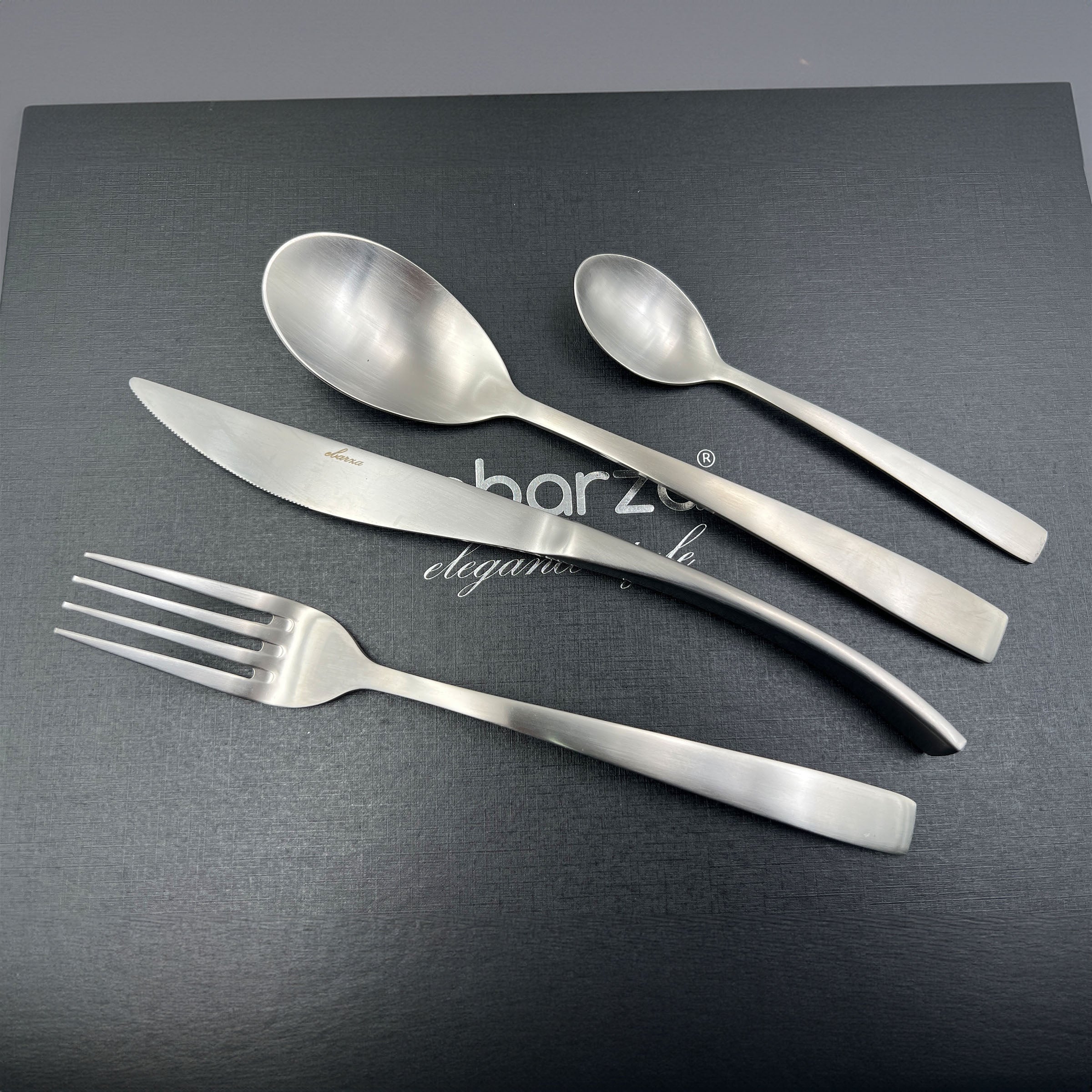 Royal Silver Plated English Cutlery 24 Piece Set - Urban Kitchen™