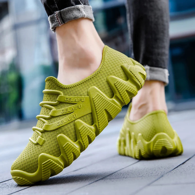 Outdoor Lightweight Men Sandals Non-slip Rainy Shoes Quick Drying Beach Shoes Waterproof Chef Shoes Comfortable Walking Sneakers