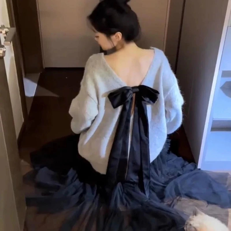 Spring Autumn New V-neck Long Sleeve Fashion Sweater Women High Street Casual Loose Backless Pullovers Bow Patchwork Lace Tops