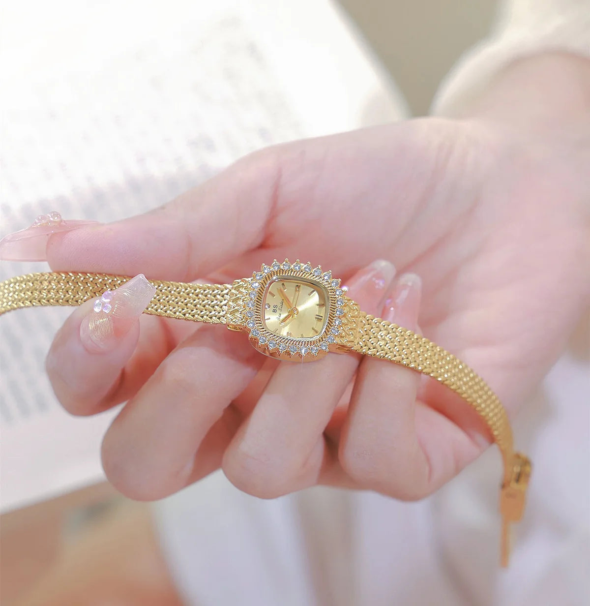 Fashion Brand Luxury Womens Watch With Rhinestones Golden Mesh Diamond Watches Small Ladies Watch For Women Relogios Feminino