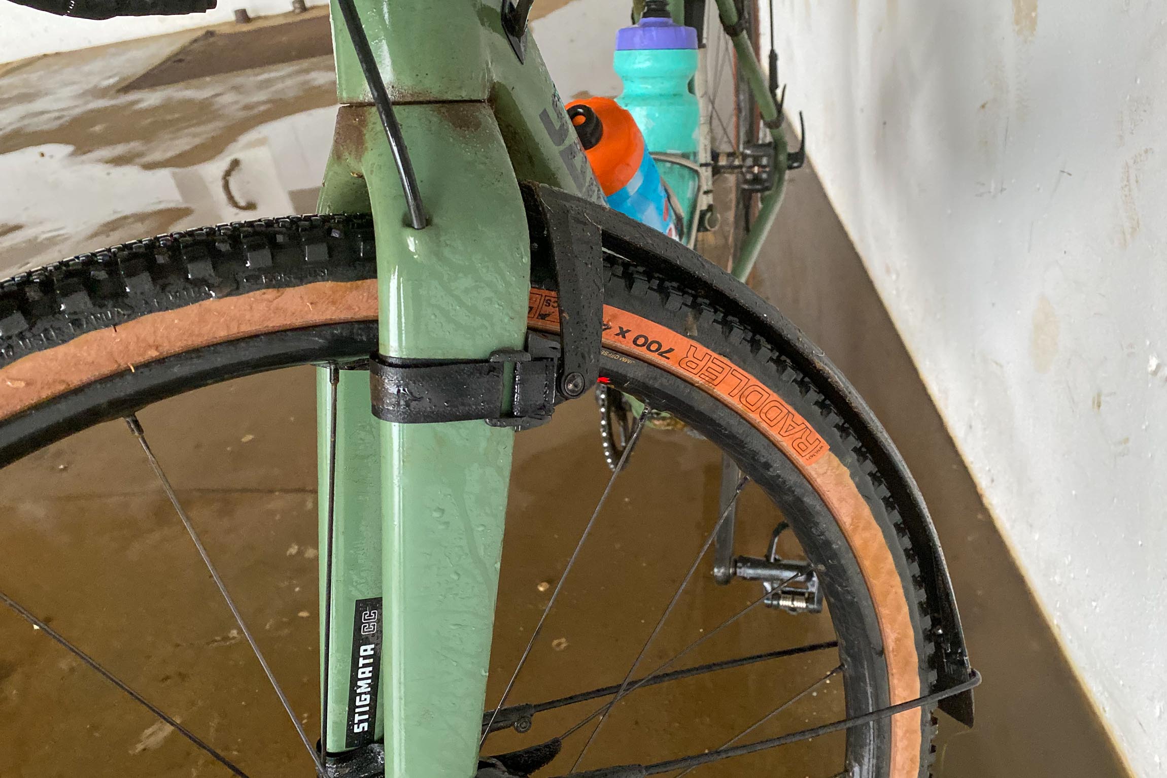 fenders on gravel bike