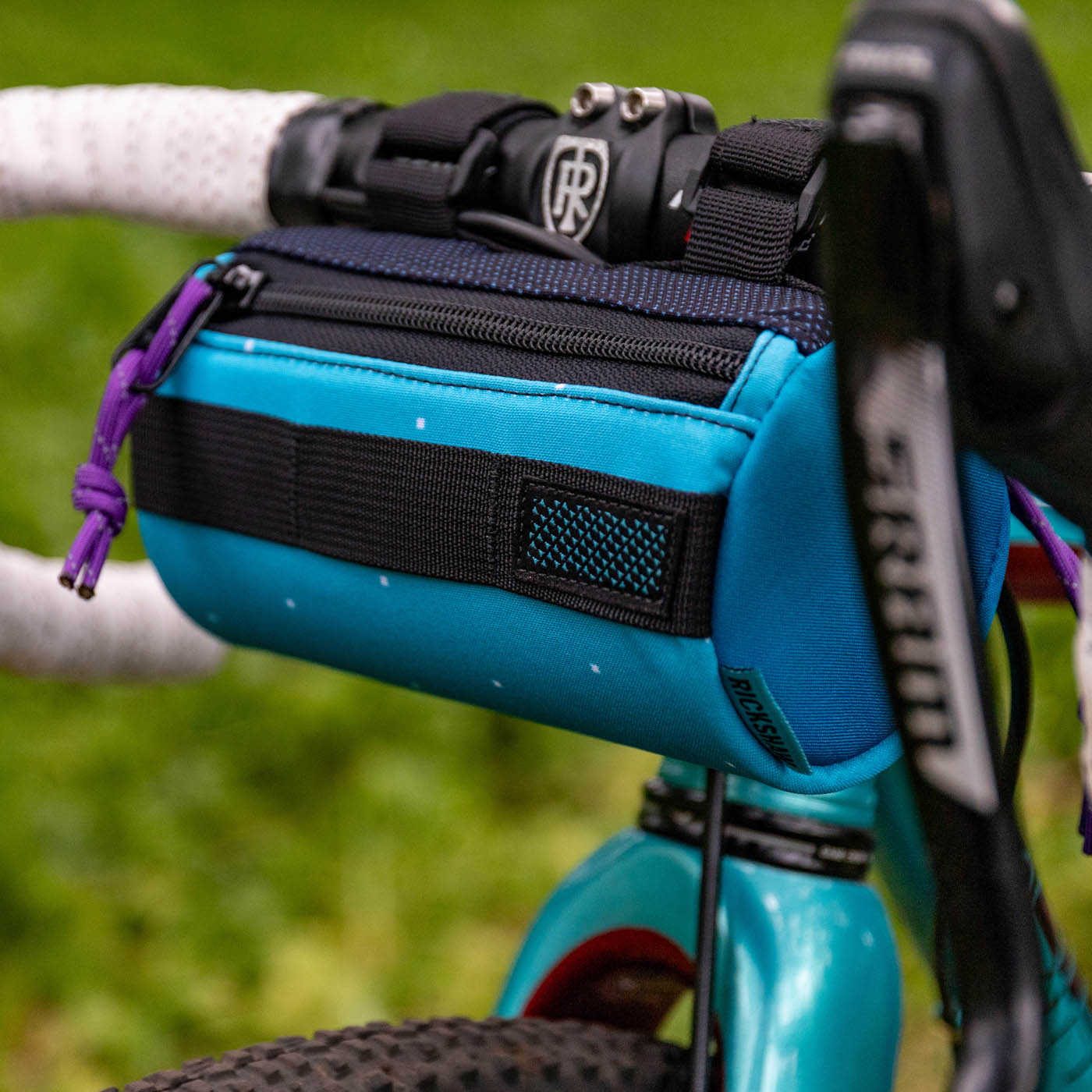 bike handlebar pack