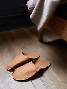 ladies leather slippers spain