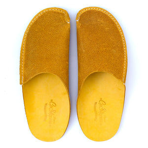 minimalist house slippers