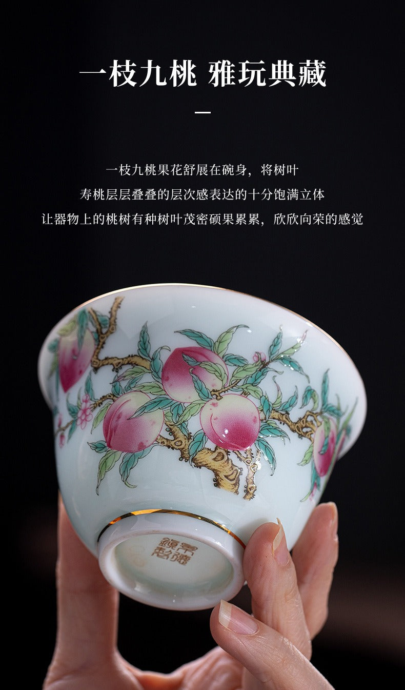 It adopts traditional Chinese patterns. There are nine peaches on one branch, symbolizing the most completeness and longevity. The tea sets are covered with layers of leaves and peaches, which are full and three-dimensional, giving people a feeling of fruitful and thriving.