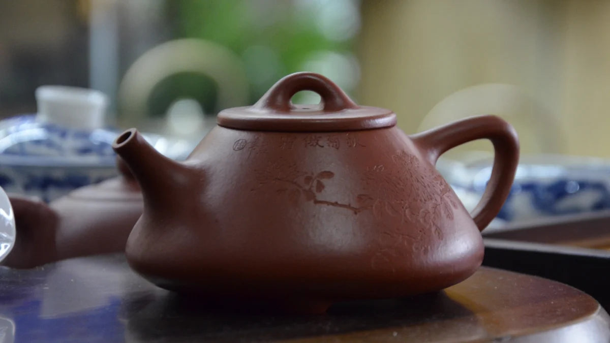 Yixing Shi Piao teapot, traditional Chinese purple clay teapot