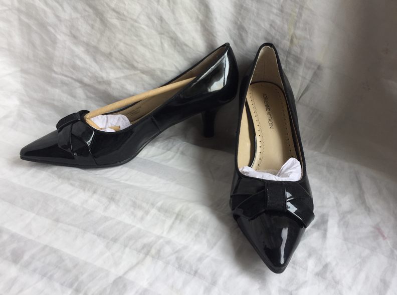 womens black patent heels