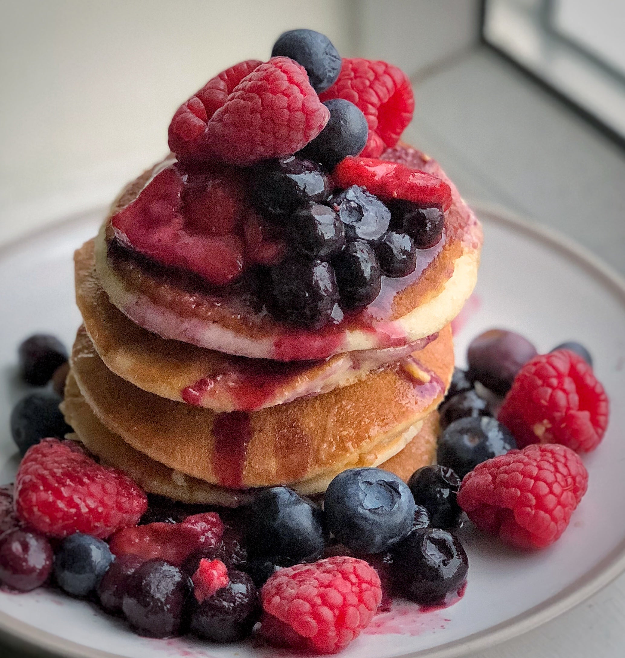 Very Berry Protein Pancakes – Neat Nutrition