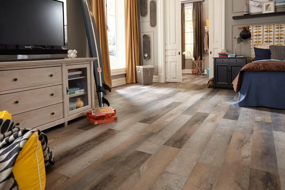 floorboards in wood runabout