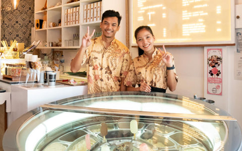 Gelato Shop Keeper