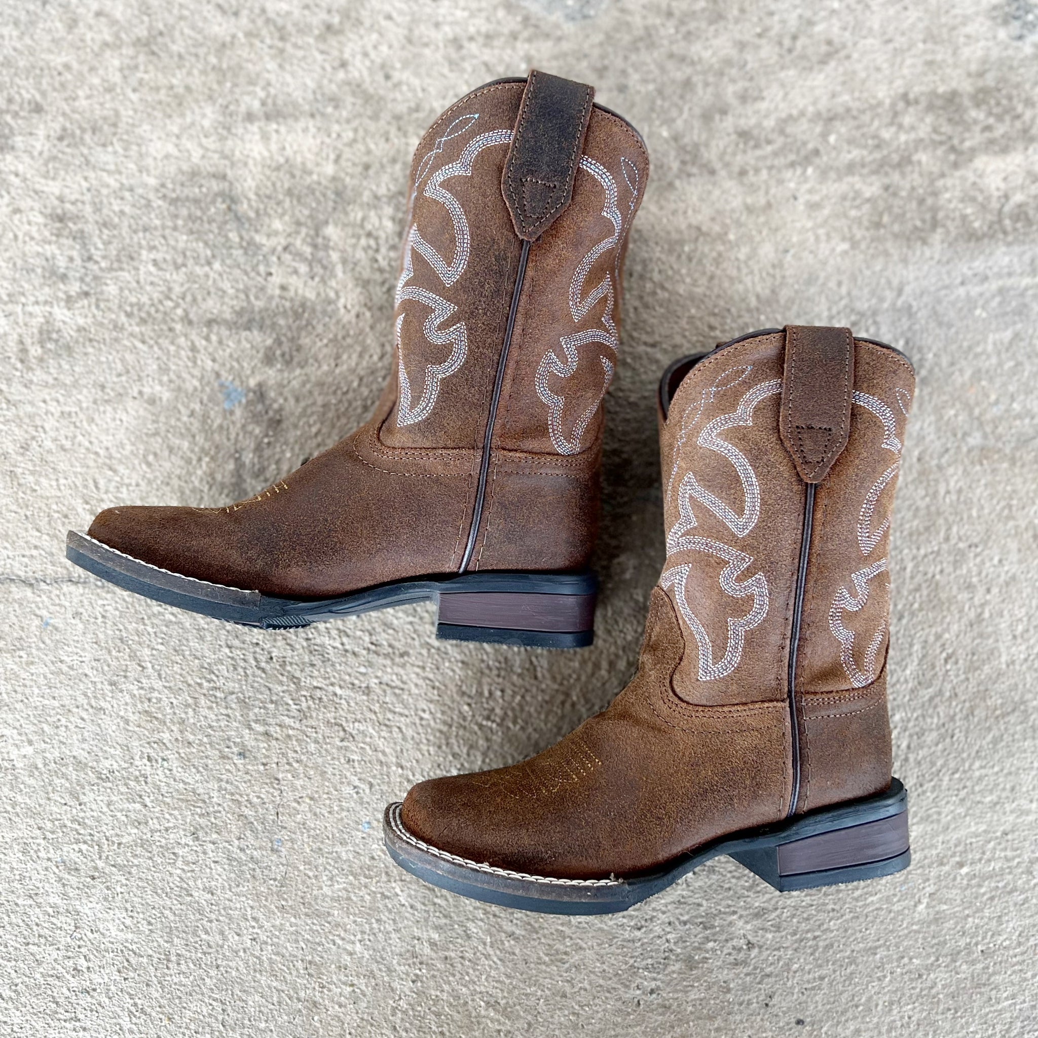 youth size 3 cowboy boots