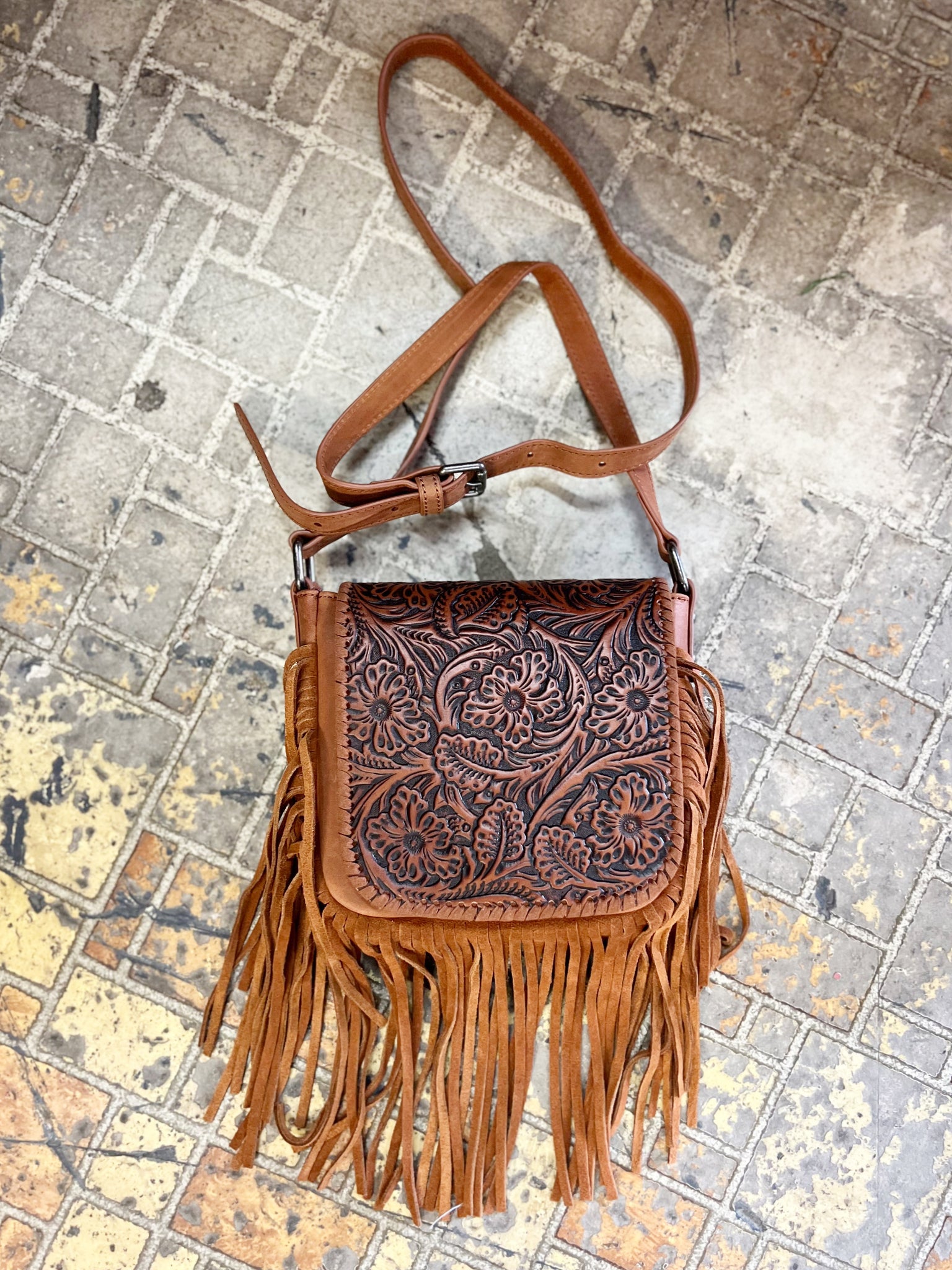 X3W2982BAG Wrangler Winona Crossbody Bag Tan Leather – LittleBit Country