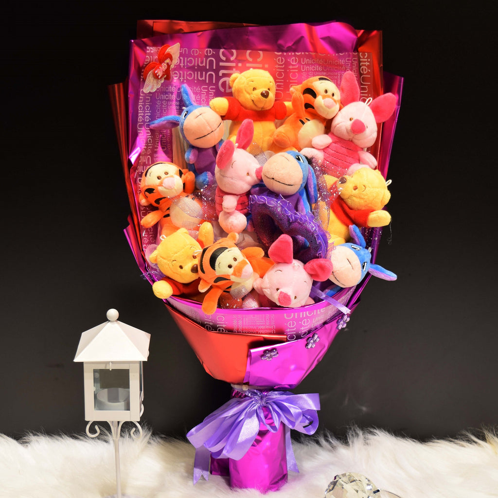 Pooh Family Sided Bouquet (PFS01) | PLUSH LOVERS