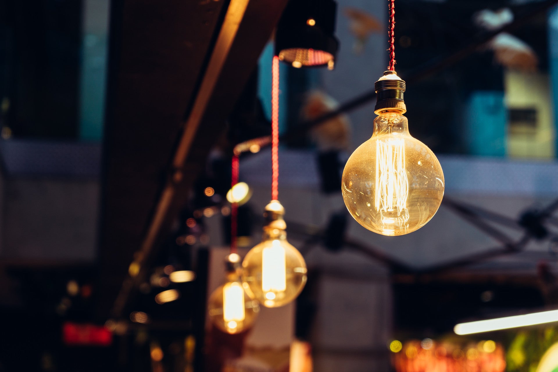 compagnon_photokina_wood_holz_handmade_natural_leather_leder_natur_handarbeit_bulb_light_licht