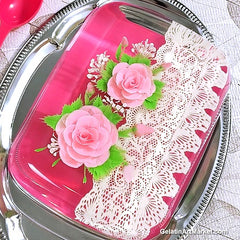 Edible lace with gelatin