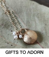 Jewellery and accessories as gifts