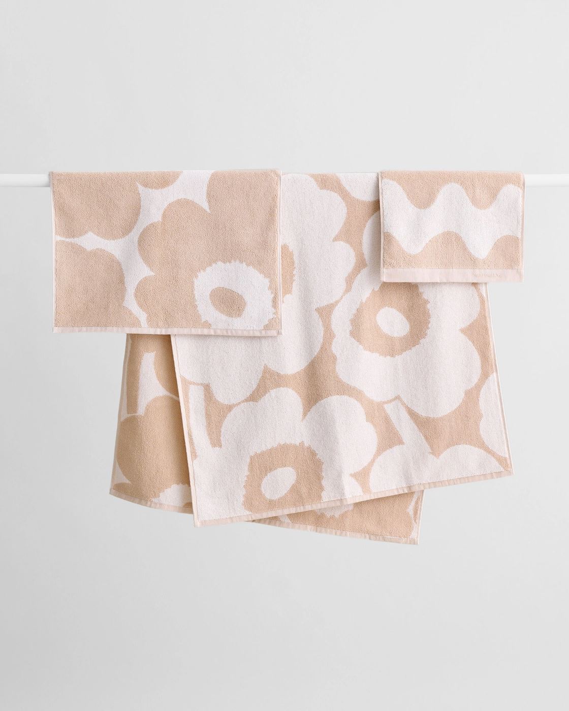 Marimekko | Unikko Mini Towel 50x70cm - Beige White | Zabecca Living